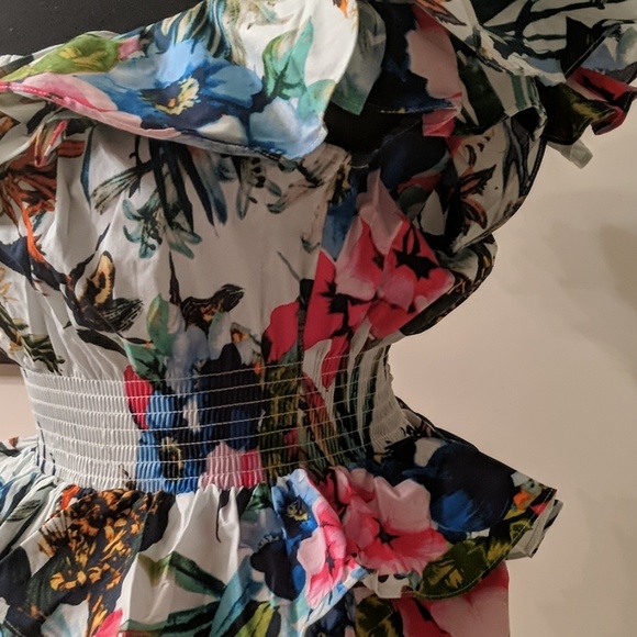 Off Shoulder Floral Peplum Top - Picture 3 of 4